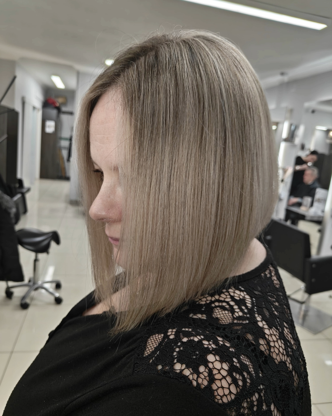 after back to back blonde highlights on brown hair